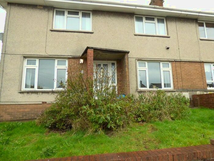 2 Bedroom Flat To Rent In John Street, Cefn Cribwr, Bridgend . CF32