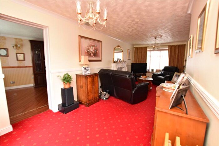 3 Bedroom End Of Terrace House For Sale In Mill Lane, Chadwell Heath, RM6