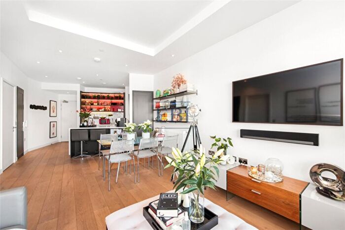 1 Bedroom Apartment For Sale In Grantham House, Botanic Square, E14