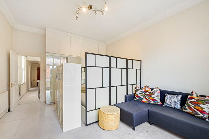 Studio To Rent In Queens Gate, South Kensington, SW7