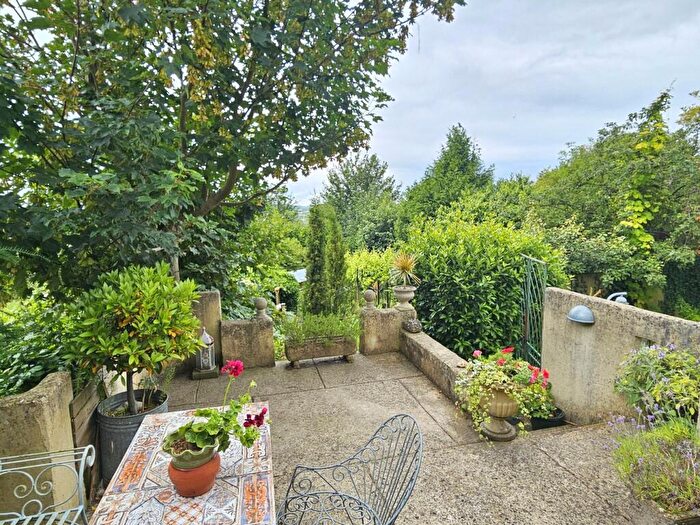 2 Bedroom Detached House For Sale In Chilkwell Street, Glastonbury, BA6