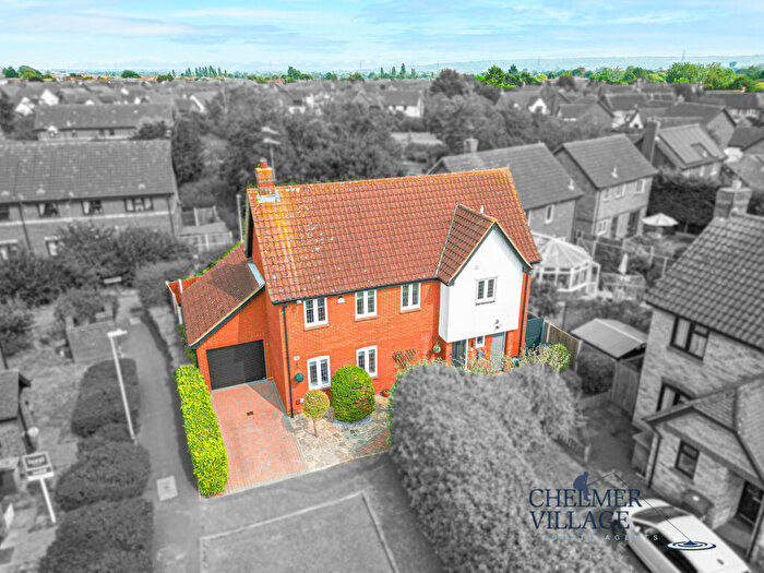 4 Bedroom Detached House For Sale In Goddard Way, Chelmsford, CM2