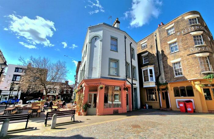 2 Bedroom Apartment To Rent In Market Place, Margate, CT9