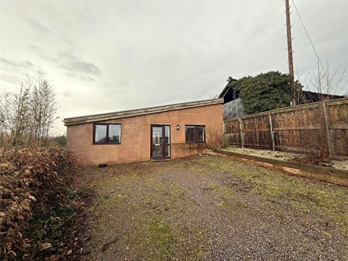 1 Bedroom Bungalow To Rent In Hollwell Barton, Neopardy, Crediton, Devon, EX17