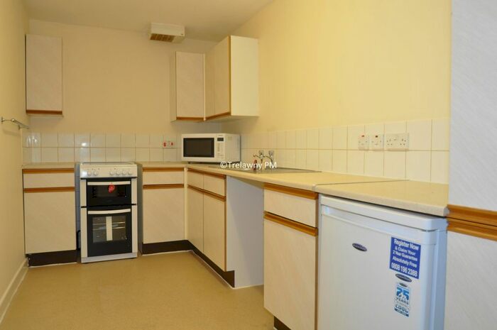 1 Bedroom Flat To Rent In Market Strand, Falmouth, TR11