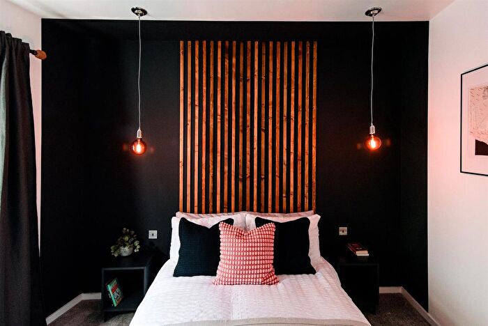 2 Bedroom Flat For Sale In Holgate Road, York, YO24