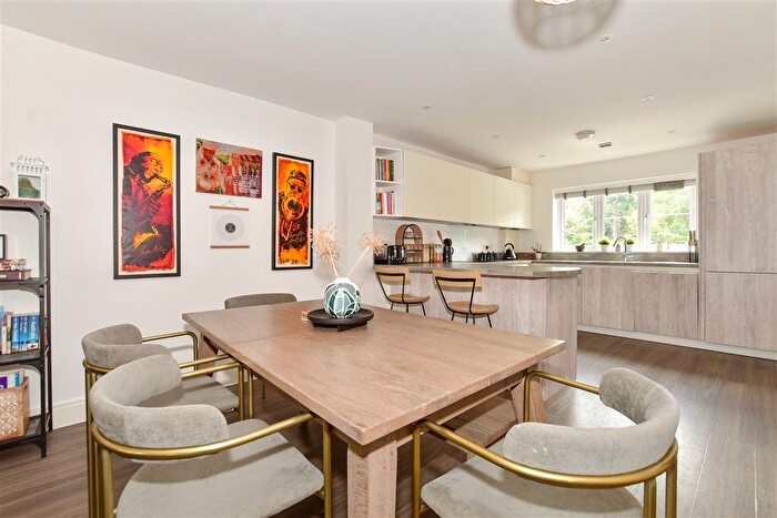 3 Bedroom Detached House For Sale In The Holt, Haywards Heath, West Sussex, RH16