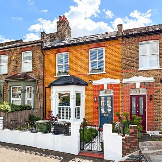 3 Bedroom Terraced House For Sale In Killearn Road, Catford, SE6