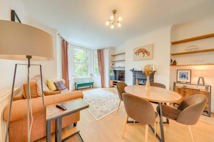 1 Bedroom Flat For Sale In Devonshire Road, Forest Hill, London, SE23