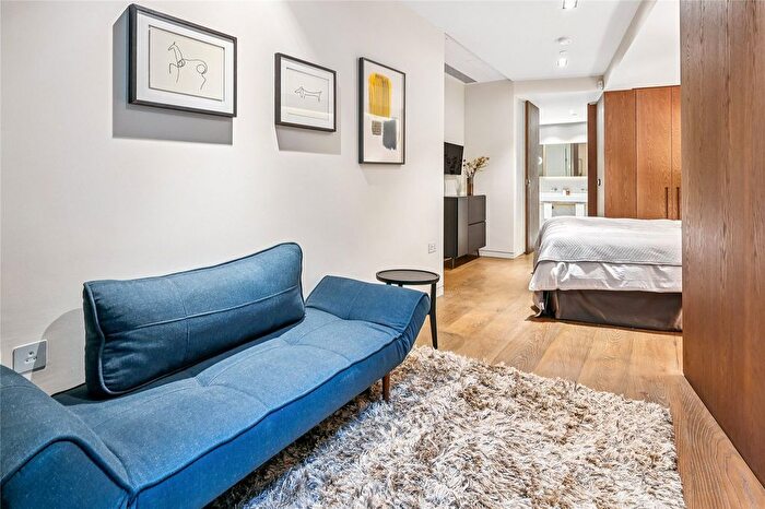 2 Bedroom Flat For Sale In Pearson Square, London, W1T