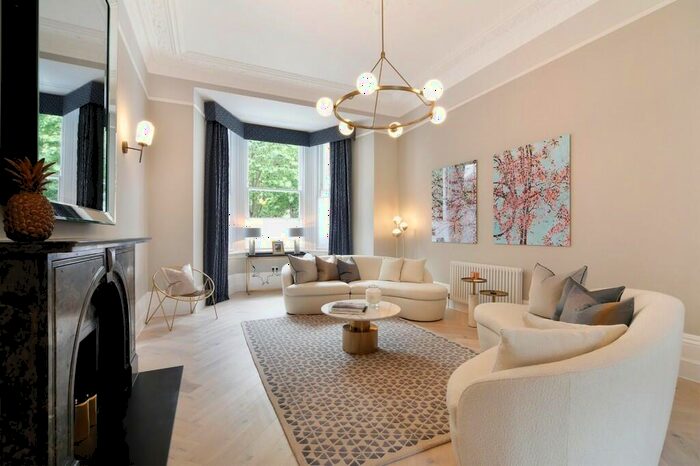 2 Bedroom Apartment To Rent In Redcliffe Square, SW10