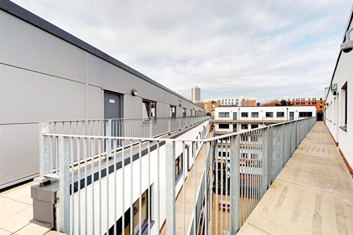 1 Bedroom Flat To Rent In Stepney Road, Shieldfield, Newcastle Upon Tyne, NE2