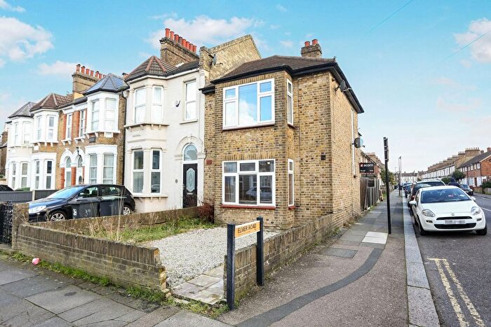 2 Bedroom Maisonette To Rent In Laleham Road, London, SE6