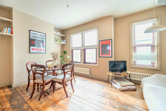 2 Bedroom Flat To Rent In Dames Road, Forest Gate, London, E7