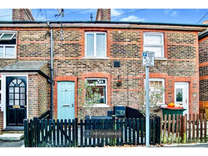 2 Bedroom Terraced House To Rent In Hazelwick Road, Crawley, RH10