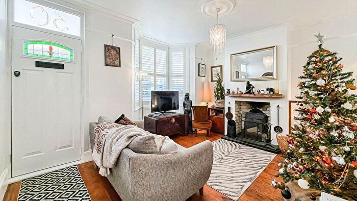 3 Bedroom Terraced House For Sale In Maidstone Street, Victoria Park, BS3