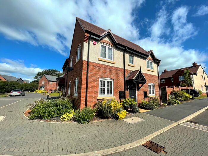 3 Bedroom Detached House To Rent In Bay Close, Mickleover, Derby, DE3