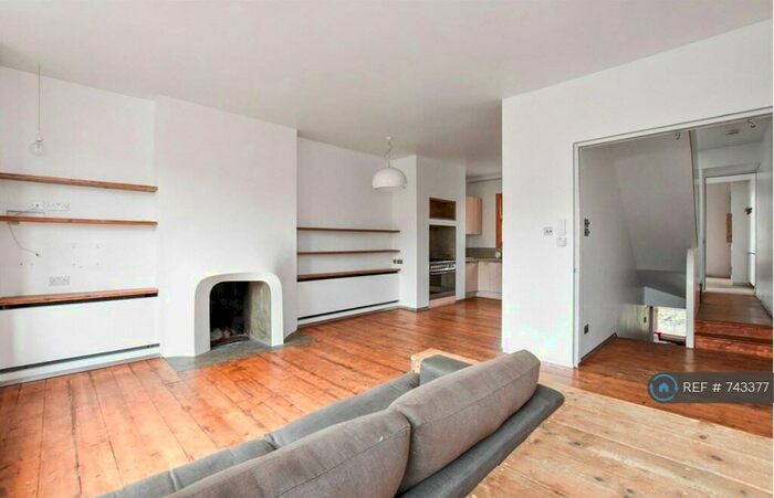 3 Bedroom Flat To Rent In Alconbury Road, London, E5