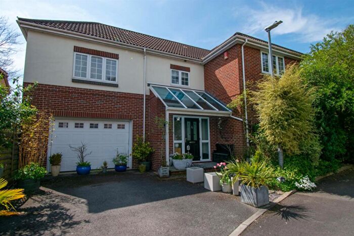 Studio To Rent In Ventry Close, Salisbury, SP1