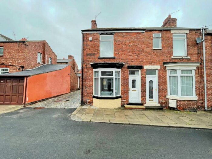 2 Bedroom End Of Terrace House To Rent In Regent Street, Shildon, DL4