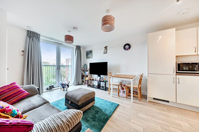 1 Bedroom Flat For Sale In Pembroke House, A Wilton Road, Camberley, GU15