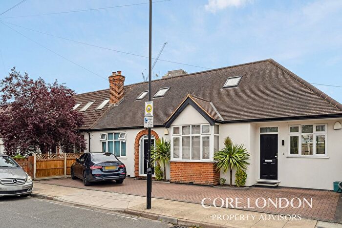 2 Bedroom Flat To Rent In Lowfield Road, London, W3