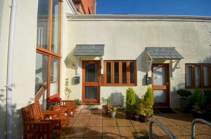 3 Bedroom Mews To Rent In Family Home Dawlish, EX7
