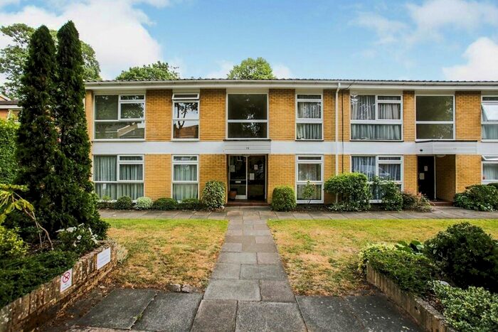 1 Bedroom Flat To Rent In Brambledown Road, Wallington, Surrey, SM6