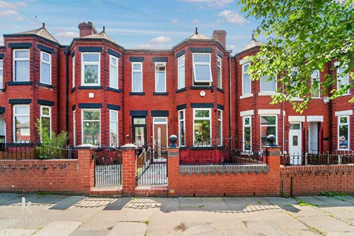 2 Bedroom Terraced House For Sale In Light Oaks Road, Salford, M6