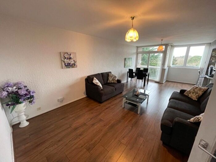 2 Bedroom Apartment To Rent In Kenilworth Court, Coventry, CV3