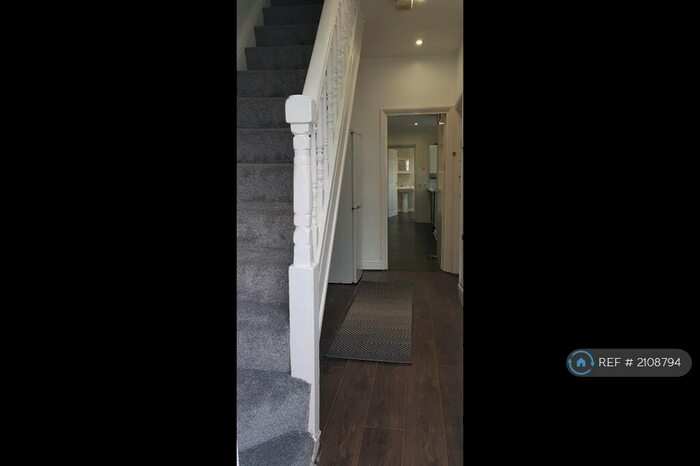 4 Bedroom Terraced House To Rent In Birchwood Avenue, Treforest, CF37