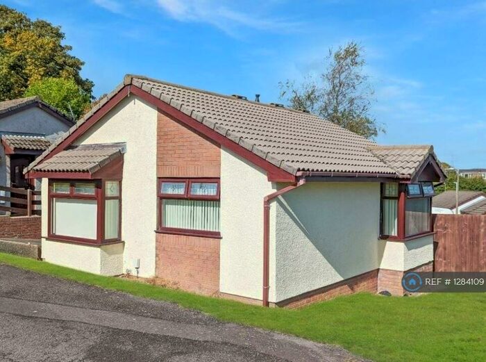 2 Bedroom Bungalow To Rent In Maes Y Dderwen, Swansea, SA7