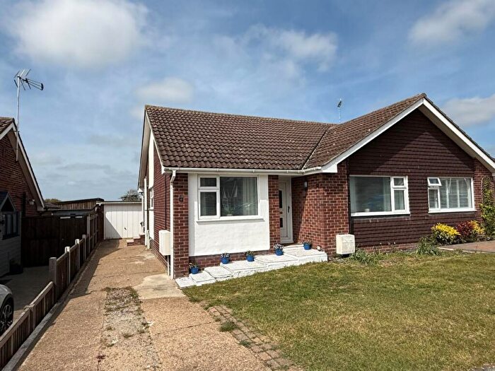 2 Bedroom Semi-Detached Bungalow For Sale In Branscombe Close, Frinton-on-sea, CO13