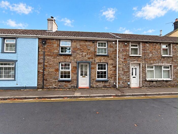 2 Bedroom Cottage For Sale In Hirwaun Road, Trecynon, Aberdare, CF44