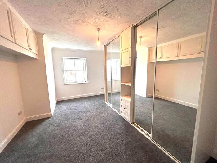 2 Bedroom Flat To Rent In Clarence Parade, Southsea, Portsmouth, PO5