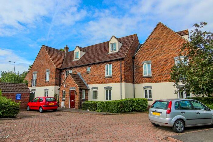 2 Bedroom Flat To Rent In Central Way, Clevedon, BS21