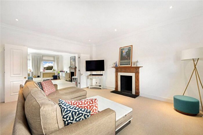3 Bedroom Flat For Sale In Cranley Gardens, South Kensington, SW7