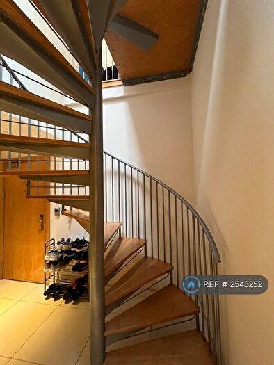 2 Bedroom Flat To Rent In Butts Court, Leeds, LS1