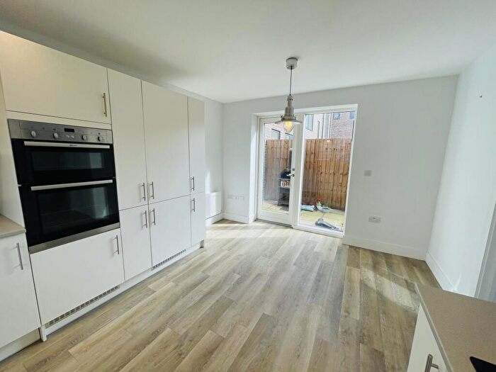 4 Bedroom House To Rent In Navigation Street, Nottingham, NG2