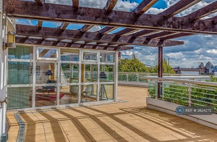 2 Bedroom Flat To Rent In Barrier Point Road, London, E16