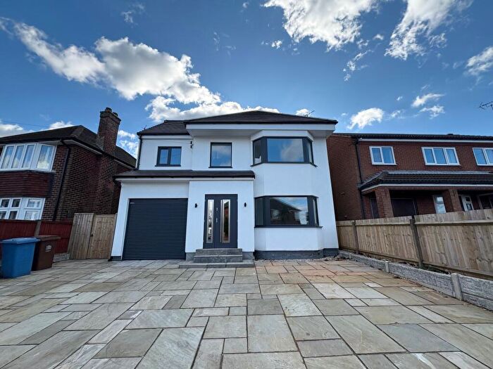 6 Bedroom House To Rent In Hillsway Crescent, Mansfield, NG18