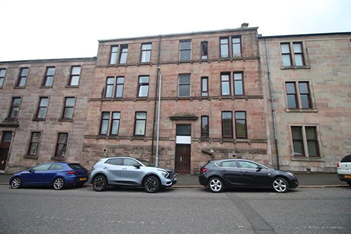 1 Bedroom Flat To Rent In Brachelston Street, Greenock, PA16