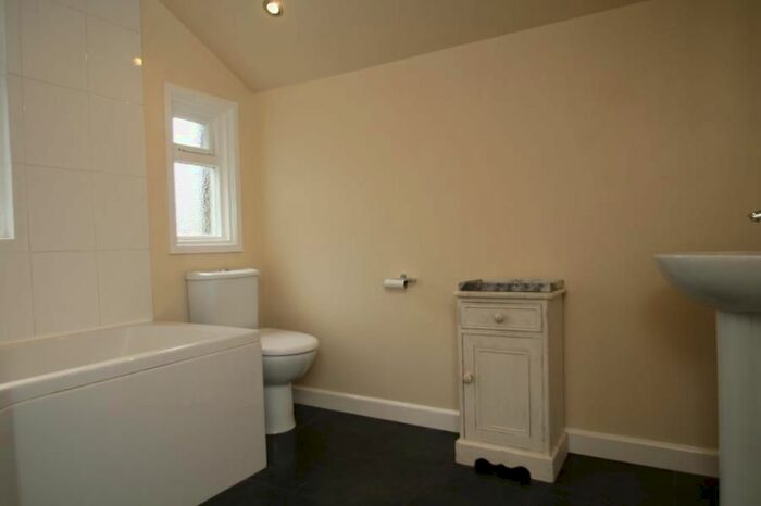 5 Bedroom Terraced House To Rent In Trafalgar Road, Ilkley, West Yorkshire, LS29