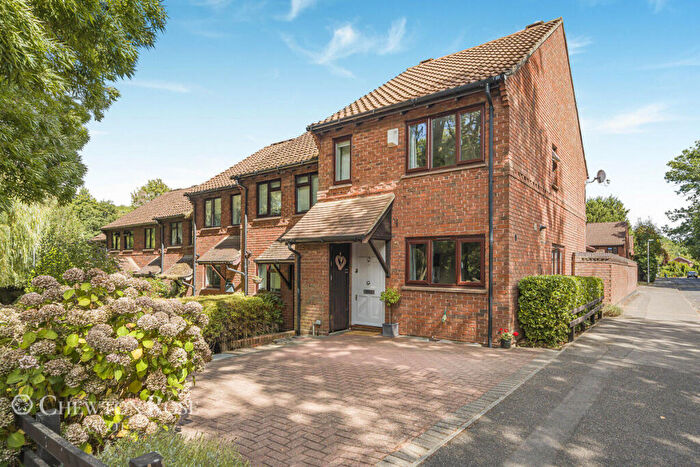 3 Bedroom End Of Terrace House For Sale In Porchester, Ascot, SL5