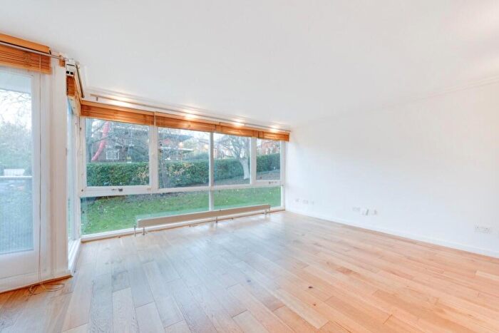 2 Bedroom Flat To Rent In Netherhall Gardens, Hampstead, NW3