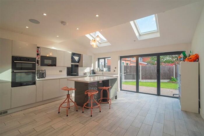 3 Bedroom Semi Detached House To Rent In Clinton Road, Shirley, Solihull, West Midlands, B90