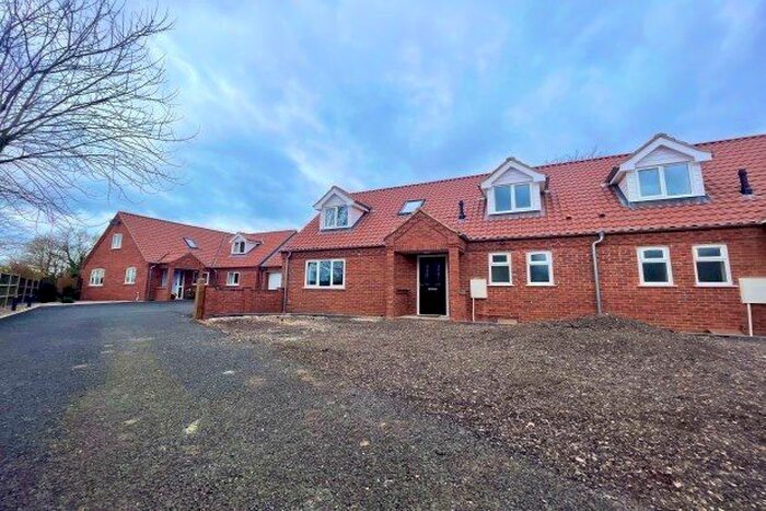 3 Bedroom Bungalow To Rent In Knights Way, Norwich, NR11