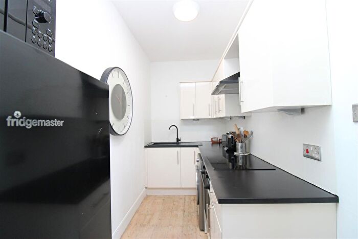 2 Bedroom Flat To Rent In Buckingham Place, Brighton, BN1