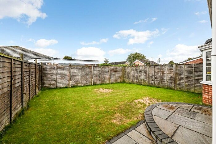 3 Bedroom End Of Terrace House For Sale In Haywards Close, Felpham, Bognor Regis, West Sussex, PO22