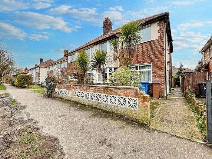 2 Bedroom Flat To Rent In Glenmore Gardens, Norwich, NR3